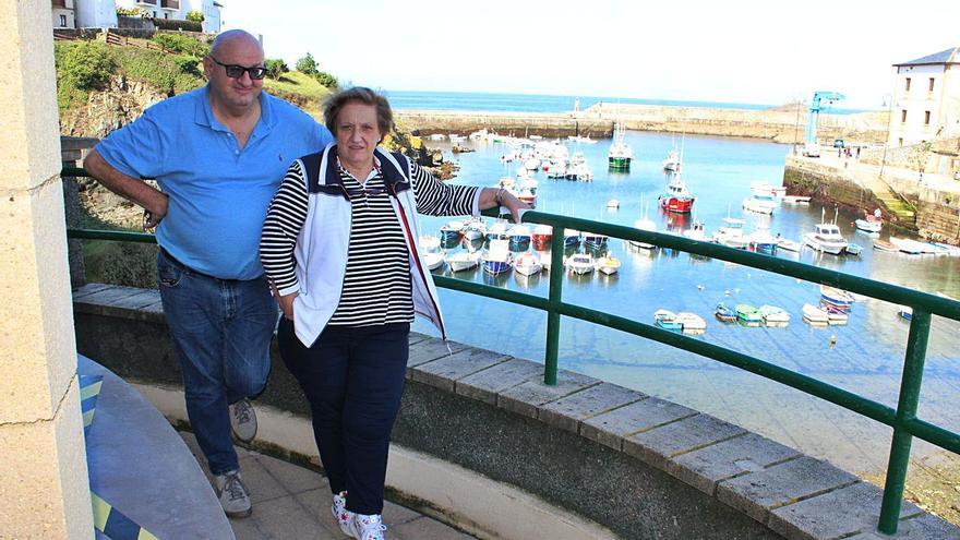 El puerto de Tapia pierde una de sus mejores vistas: otro restaurante histórico que cierra