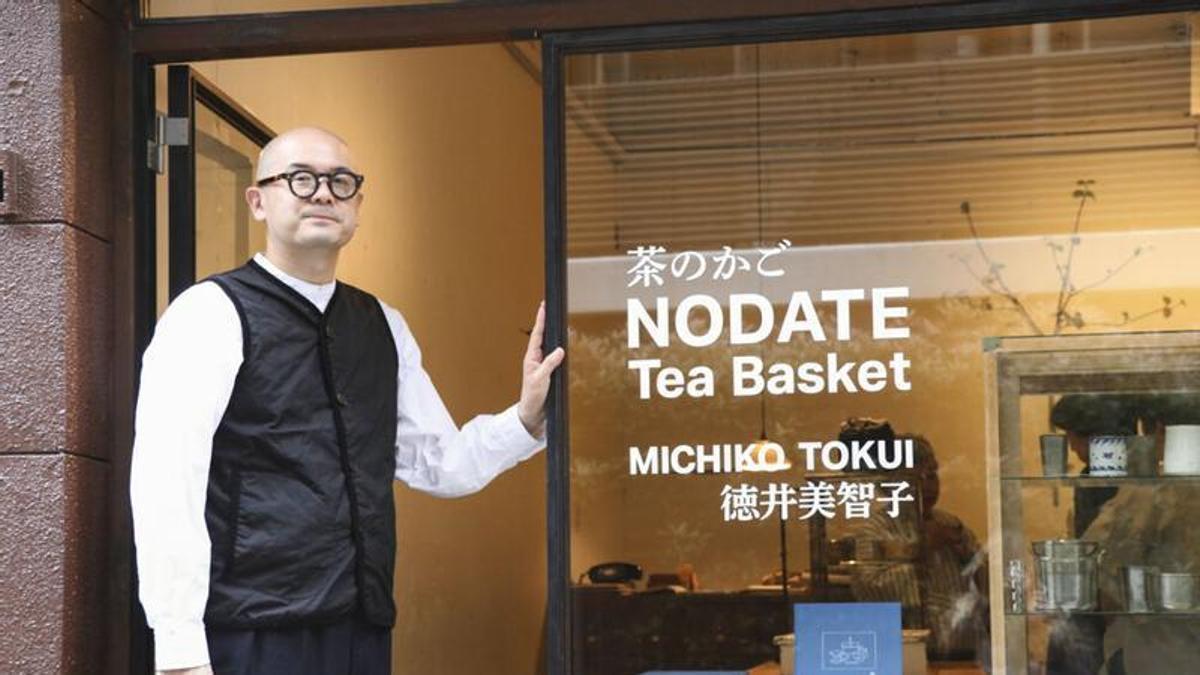 Librería Morioka Shoten, situada en el barrio tokiota de Ginza, un pequeño negocio que se dedica a vender un único libro a la semana, alejándose de la saturación editorial actual, y poniendo en valor lo especial de una buena lectura, una apuesta que contrasta con un mercado literario marcado por la sobreproducción y el dominio de las ventas por internet. EFE/ Pilar Bernal Zamora