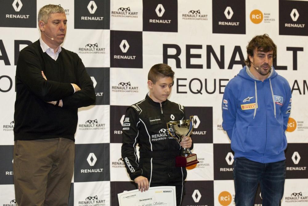 Fernando Alonso entrega los premios Reanult Kart