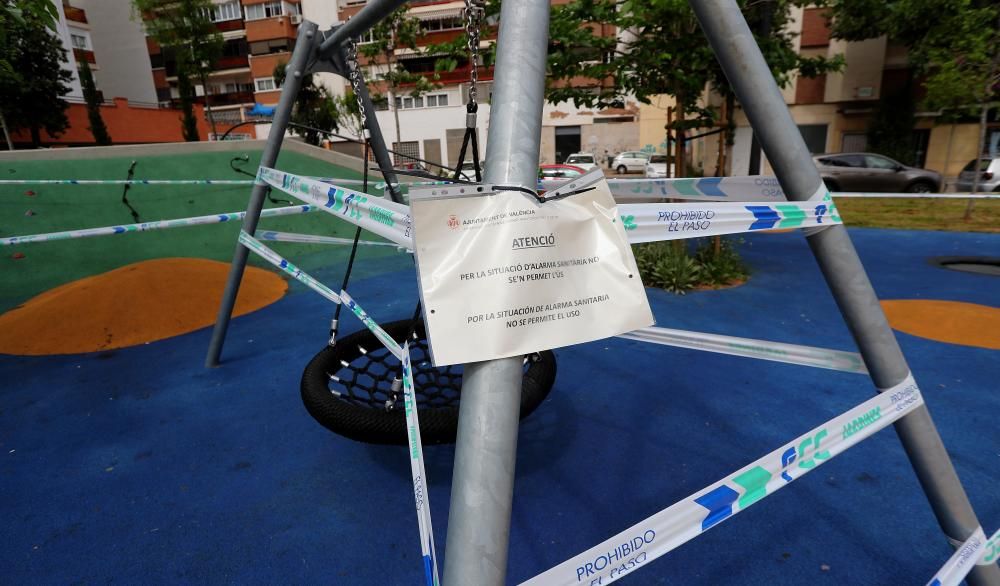 Señalización del ayuntamiento para usar los parque