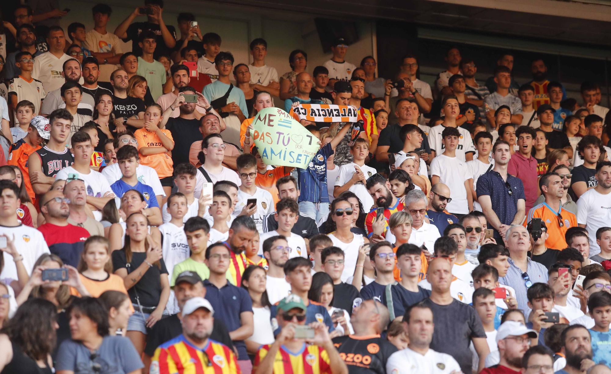 Búscate en la presentación de los fichajes del Valencia CF