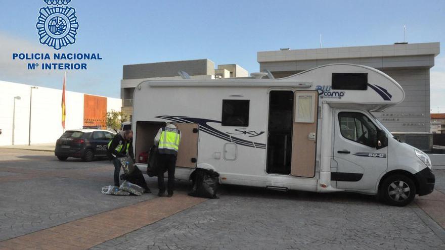 Ingresan en prisión dos detenidos en Mérida con 37 kilos de marihuana en una autocaravana