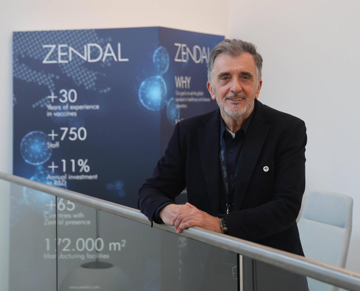 El investigador gallego Luis Blanco, en la sede de Zendal, en O Porriño.