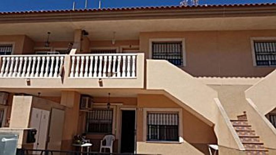 82.000 € Venta de piso en Torre-Pacheco 63 m2, 2 habitaciones, 1 baño, 1.302 €/m2, 1 Planta...