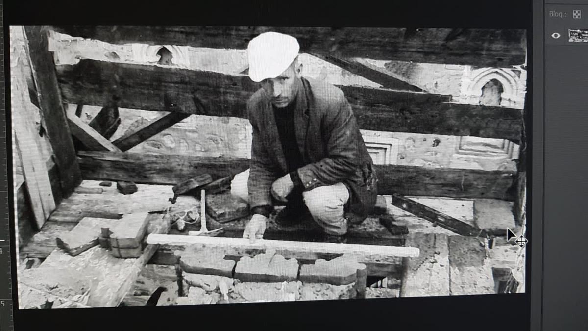 Máximo Martín, primo hermano de Vicente que construyó la cruz en su honor.