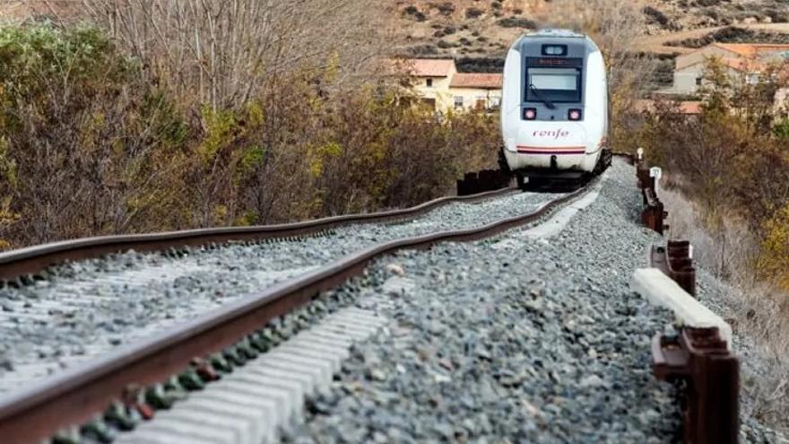 Greenpeace urge electrificar la red ferroviaria convencional de la región