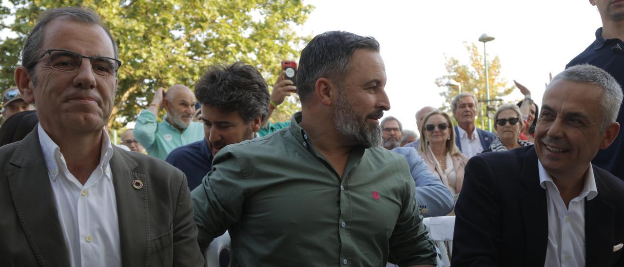 Abascal, en Cáceres, junto a Eduardo Gutiérrez y Ángel Pelayo.