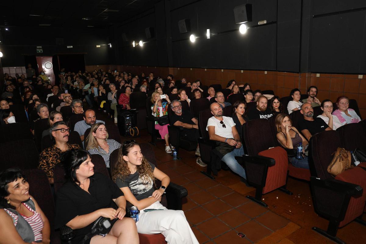 Jaione Camborda y Janet Novás presentan "O Corno" en Vigo Jaione Camborda y Janet Novás presentan "O Corno" en Vigo