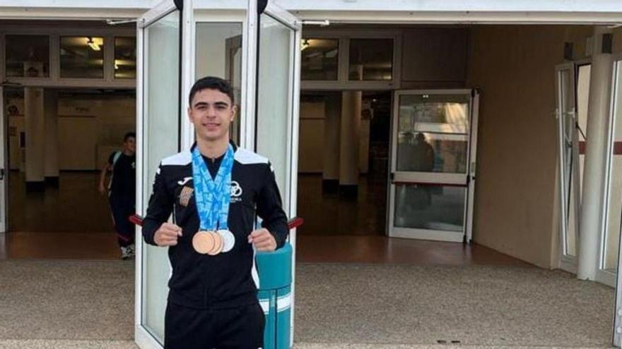 El ibicenco Jordi Marí se cuelga cuatro medallas en la Copa del Mundo de kickboxing en Italia