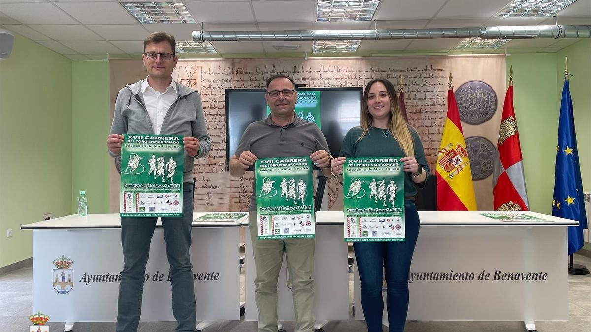 Presentación de la carrera en El Ferial.