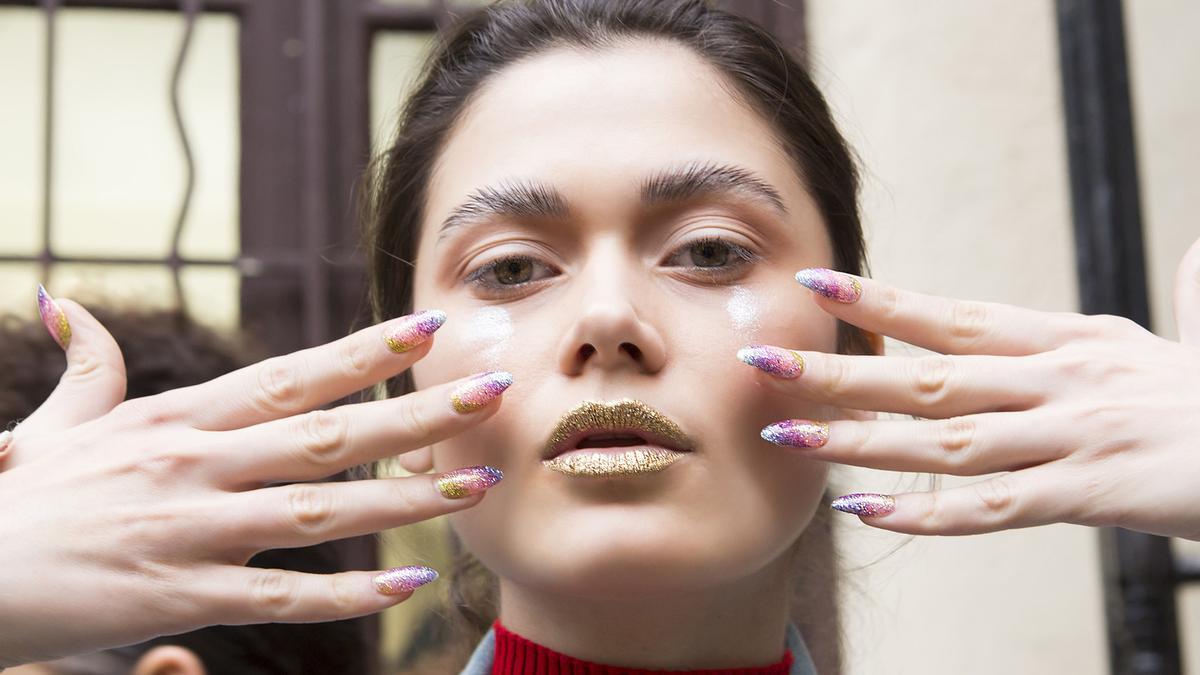 Sugar plum nails, la manicura inspirada en Hailey Bieber que necesitas probar