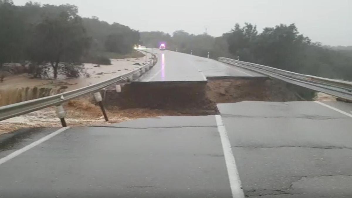 Boquete en la carretera Cáceres - Badajoz