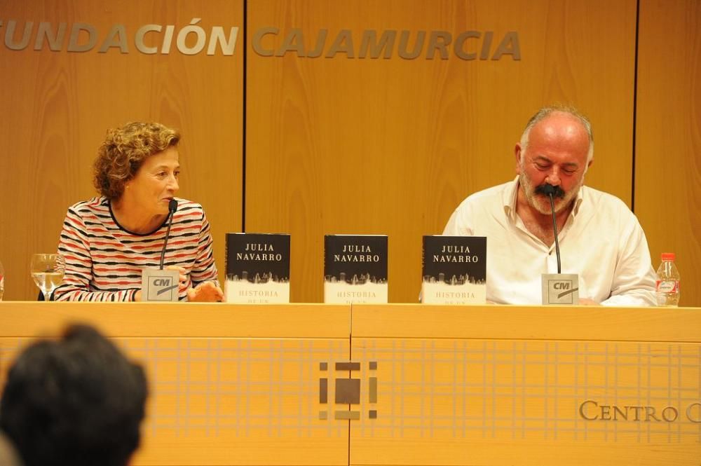 Presentación del libro "Historia de un canalla", d