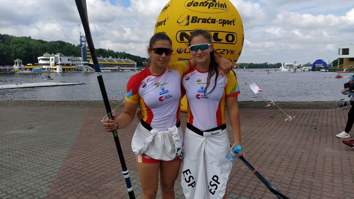 Carla Sieiro y Sara Durán.