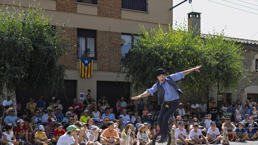 El Giracirc estrena cap de setmana i puja per primer cop a la corda fluixa