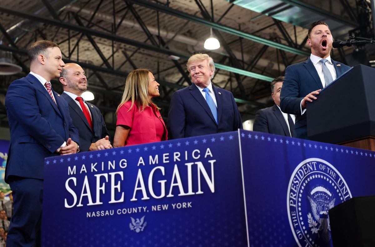 El presidente de los Estados Unidos, Donald Trump, participa en un acto en apoyo de los candidatos republicanos a las elecciones legislativas del 3 de noviembre de 2926.