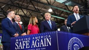 Trump en conflictes, demòcrates dividits