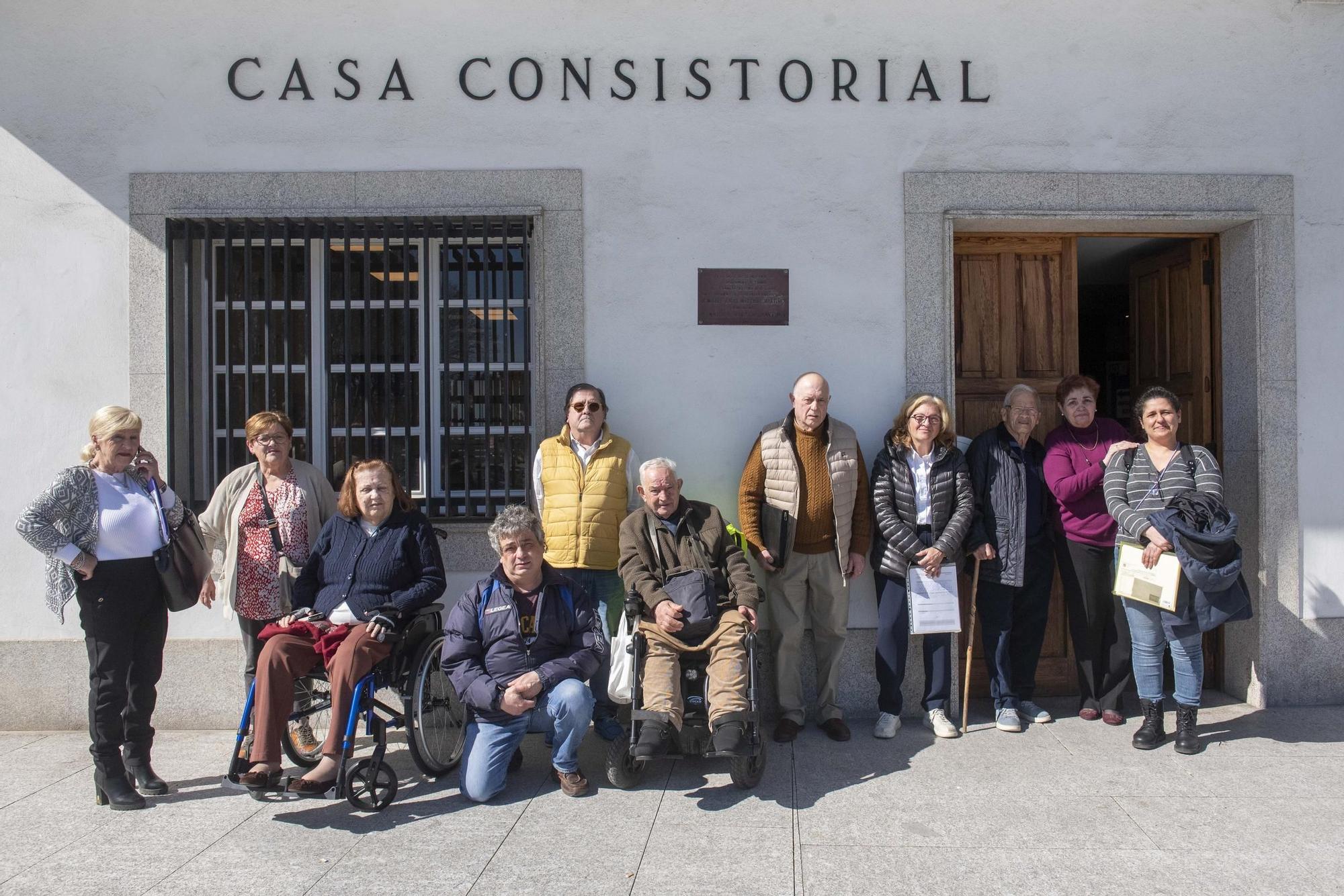 Quejas de usuarios de la ayuda a domicilio en el Concello de Cambre