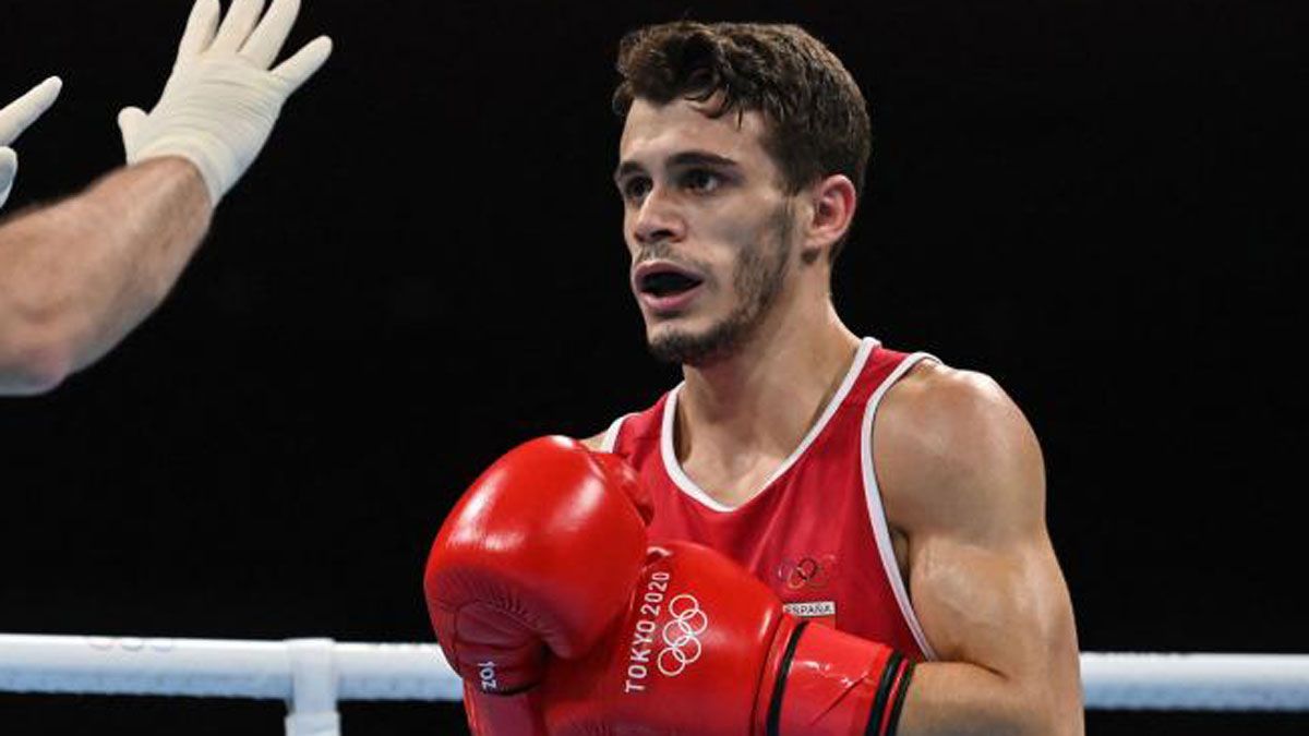 Polémica derrota de Gabriel Escobar que se queda sin luchar por las medallas