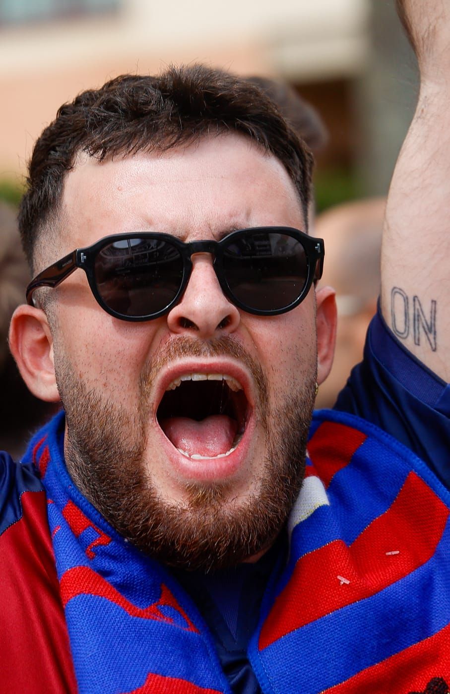 Explosión granota en la llegada del Levante UD a El Plantío