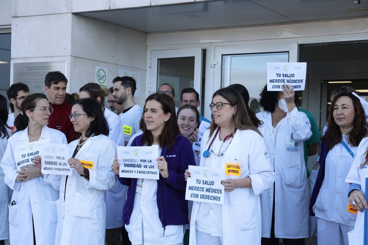 Primera jornada de huelga de médicos en Asturias