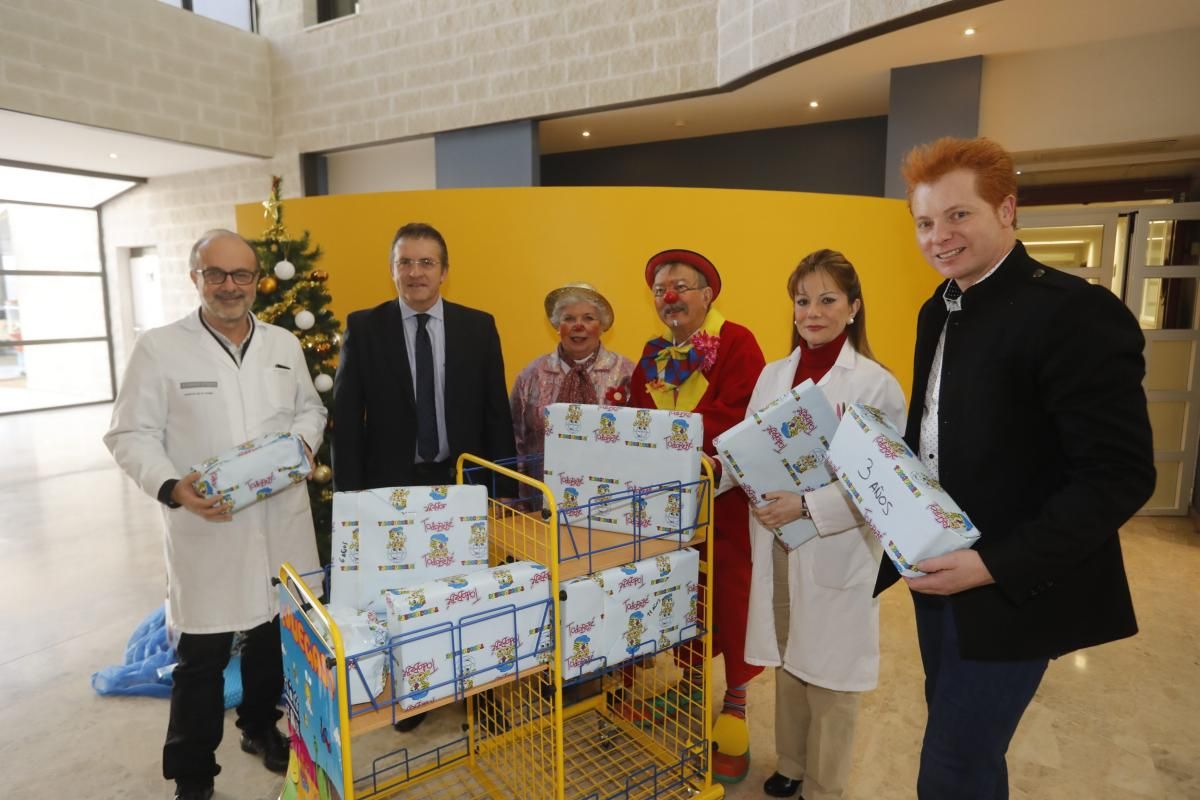 Mel i Xispa y Mago Yunke visitan el hospital La Plana