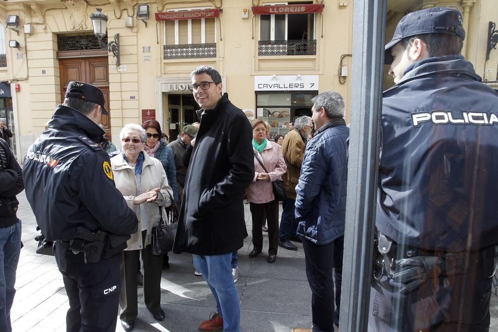 Vecinos de Morella, de visita en el Palau de la Generalitat