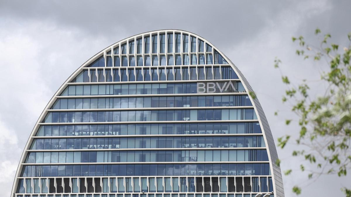 El BBVA ganó 2.200 millones de euros hasta marzo, un 19% más