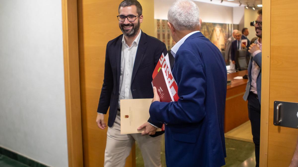 El portavoz del Grupo Parlamentario, Francisco Lucas, en la Junta de Portavoces, este viernes.