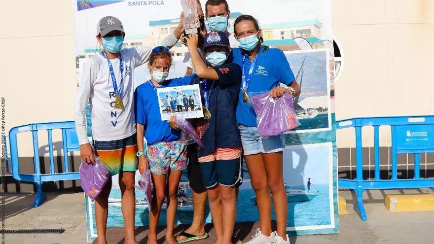 El náutico de Valencia, campeón Autonómico por Equipos de Optimist