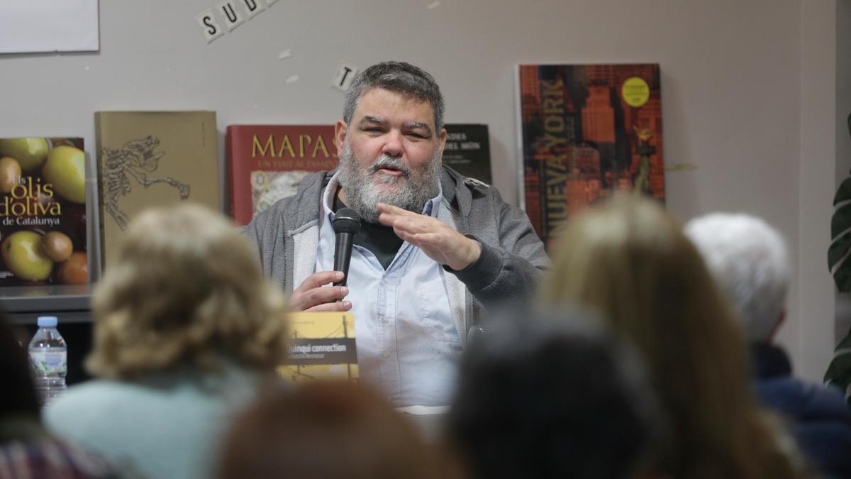 Sebastià Bennasar, este pasado sábado, durante su charla en la librería Quars de Palma.