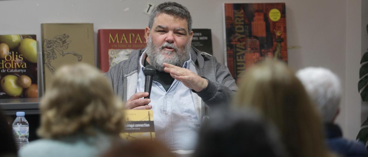 Sebastià Bennasar, este pasado sábado, durante su charla en la librería Quars de Palma.