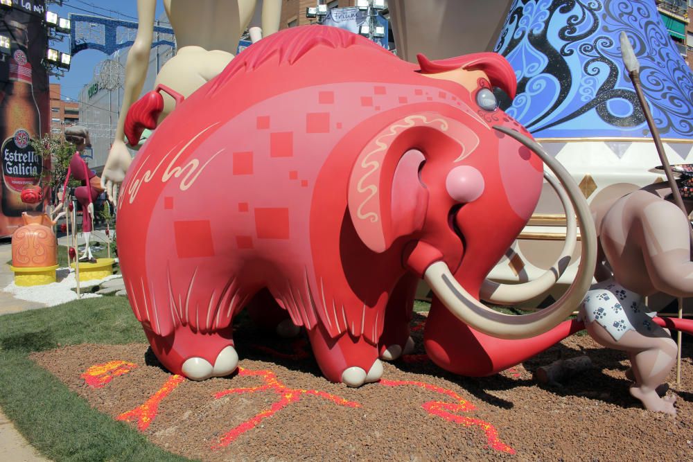 Falla Monestir de Poblet-Aparicio Albiñana (l''Antiga de Campanar).