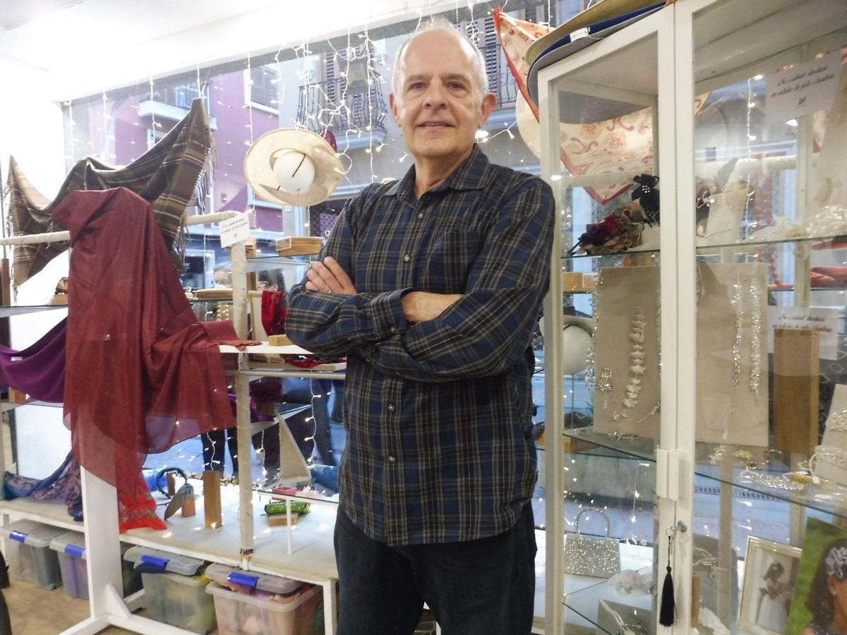 Damián Abarca en el establecimiento de la calle Sant Pasqual.