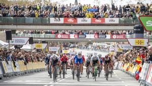 La Volta converteix Catalunya en el centre de l’univers ciclista