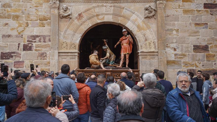 GALERÍA | Las mejores imágenes del &quot;viaje&quot; de pasos a la carpa de la Semana Santa de Zamora