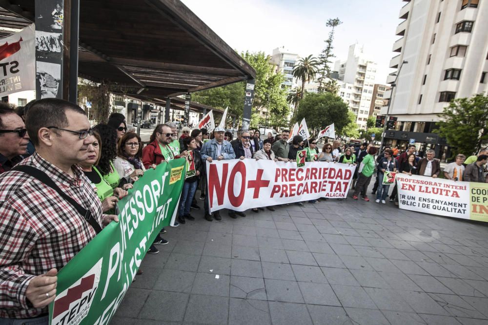 Los profesores interinos piden a Marzá que negocie