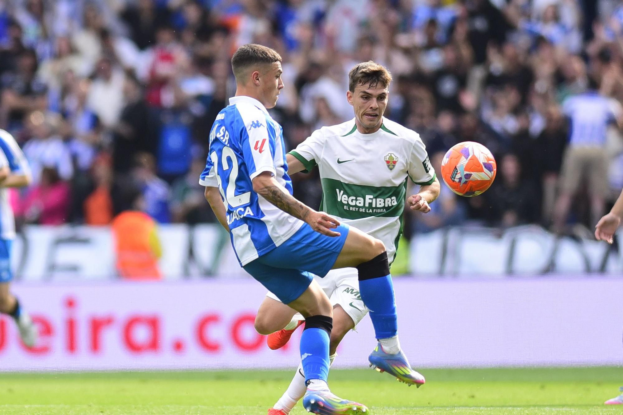 El Dépor cae goleado (0-4) por el Elche para cerrar la temporada 2025-25 en Riazor