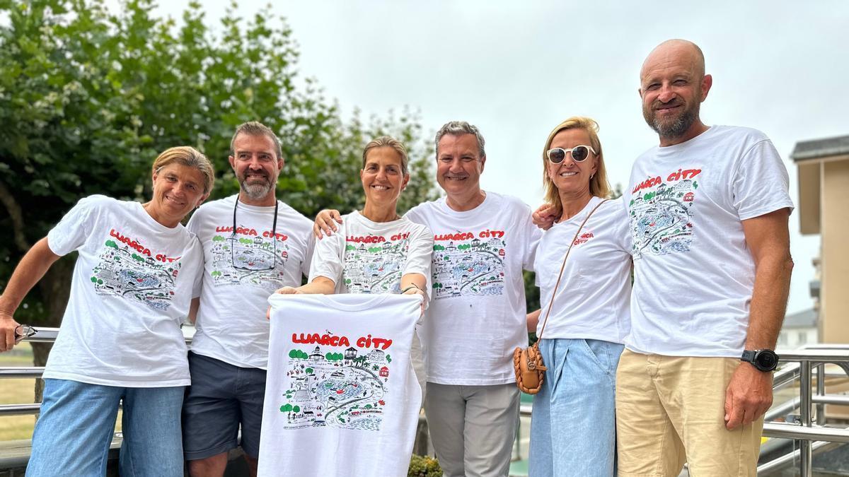 VÍDEO: Luarca City: la camiseta que volvió treinta años después para unir generaciones y hacer una labor solidaria