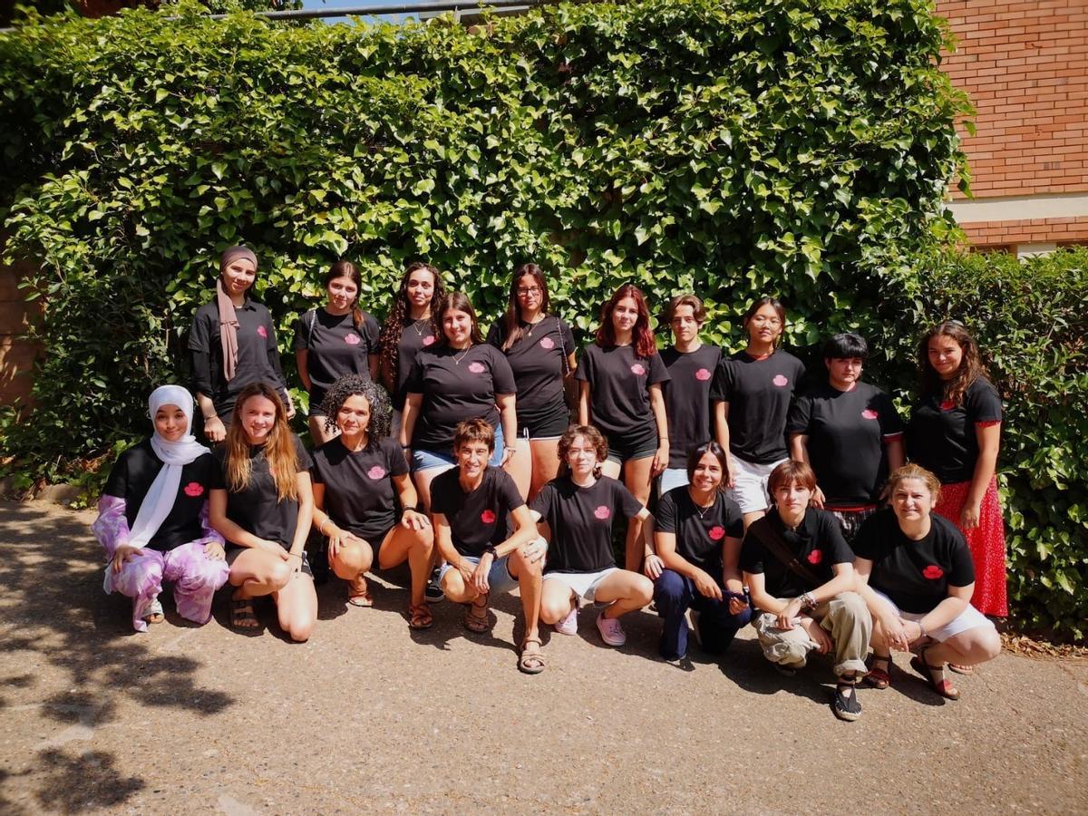 Foto del primer equip que vetlla per la convivència al centre