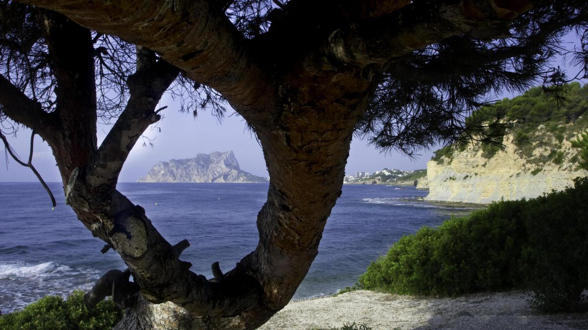 Cala Baladrar, un paraíso de aguas cristalinas en Benissa (Alicante)