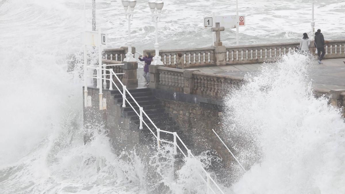 La AEMET alerta del cambio del tiempo en Asturias y vaticina un "peligro importante" a partir del próximo jueves