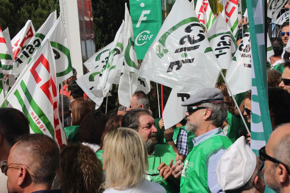 Los sindicatos protestan para pedir más contratos sanitarios para el verano