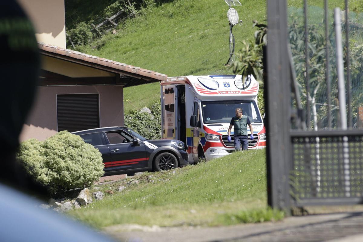 Hallan a un matrimonio tiroteado en su cama en Lena.