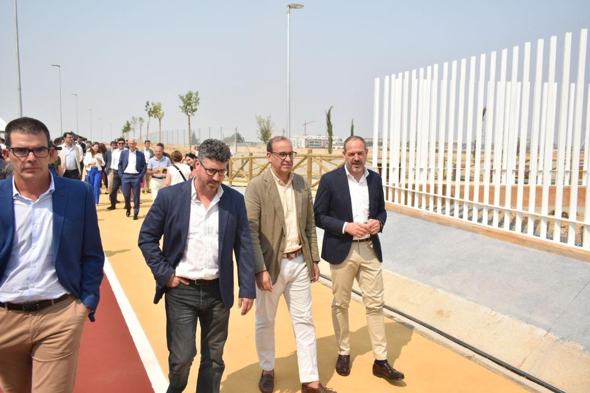 Fotogalería | Las imágenes del acto inaugural del tramo II de la Ronda Sureste de Cáceres Fotogalería | Las imágenes del acto inaugural del tramo II de la Ronda Sureste de Cáceres