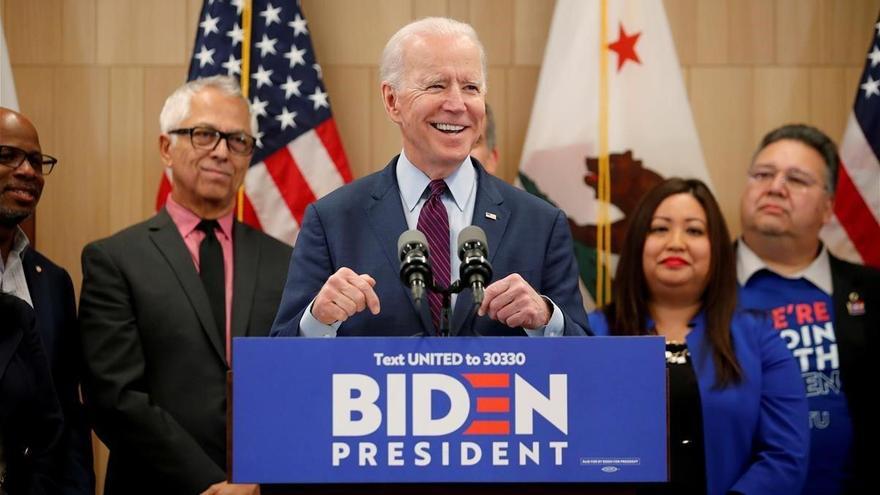 Biden aventaja a Trump en 8 puntos según un sondeo