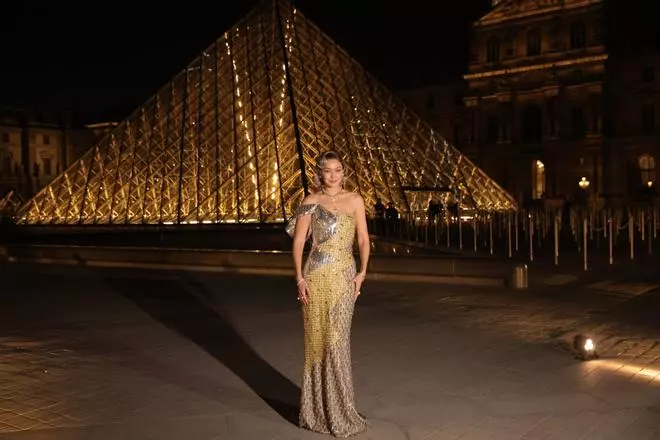 'Met Gala' europea | Las im芍genes de la gala ben谷fica de la moda en el Louvre