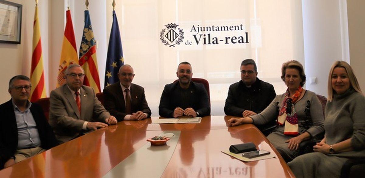 Cortés ya participço días atrás en un encuentro con el alcalde de Vila-real, José Benlloch, para repasar la marcha de las obras de la nueva casa de acogida.