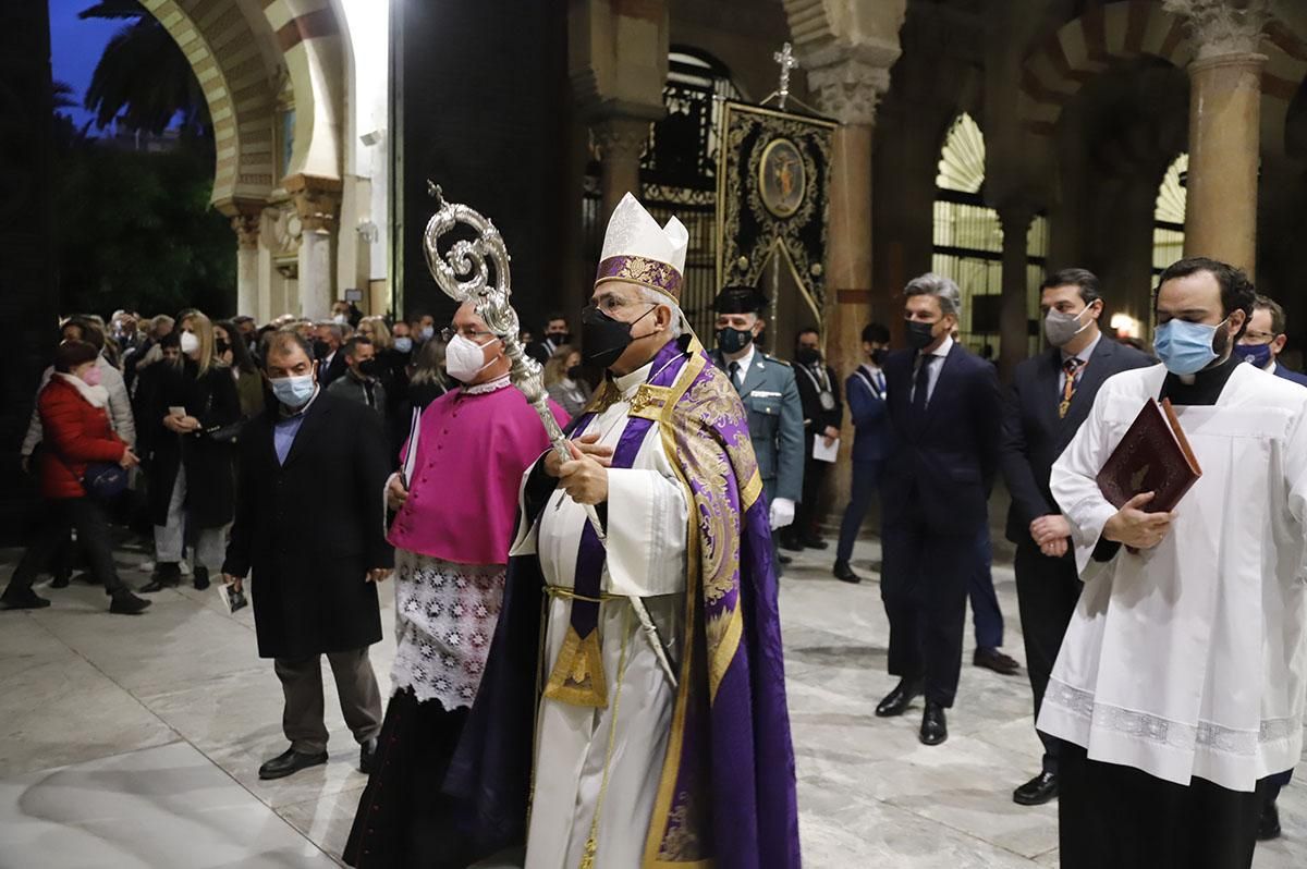 El Vía Crucis de las cofradías vuelve a la calle presidido por Jesús del Calvario