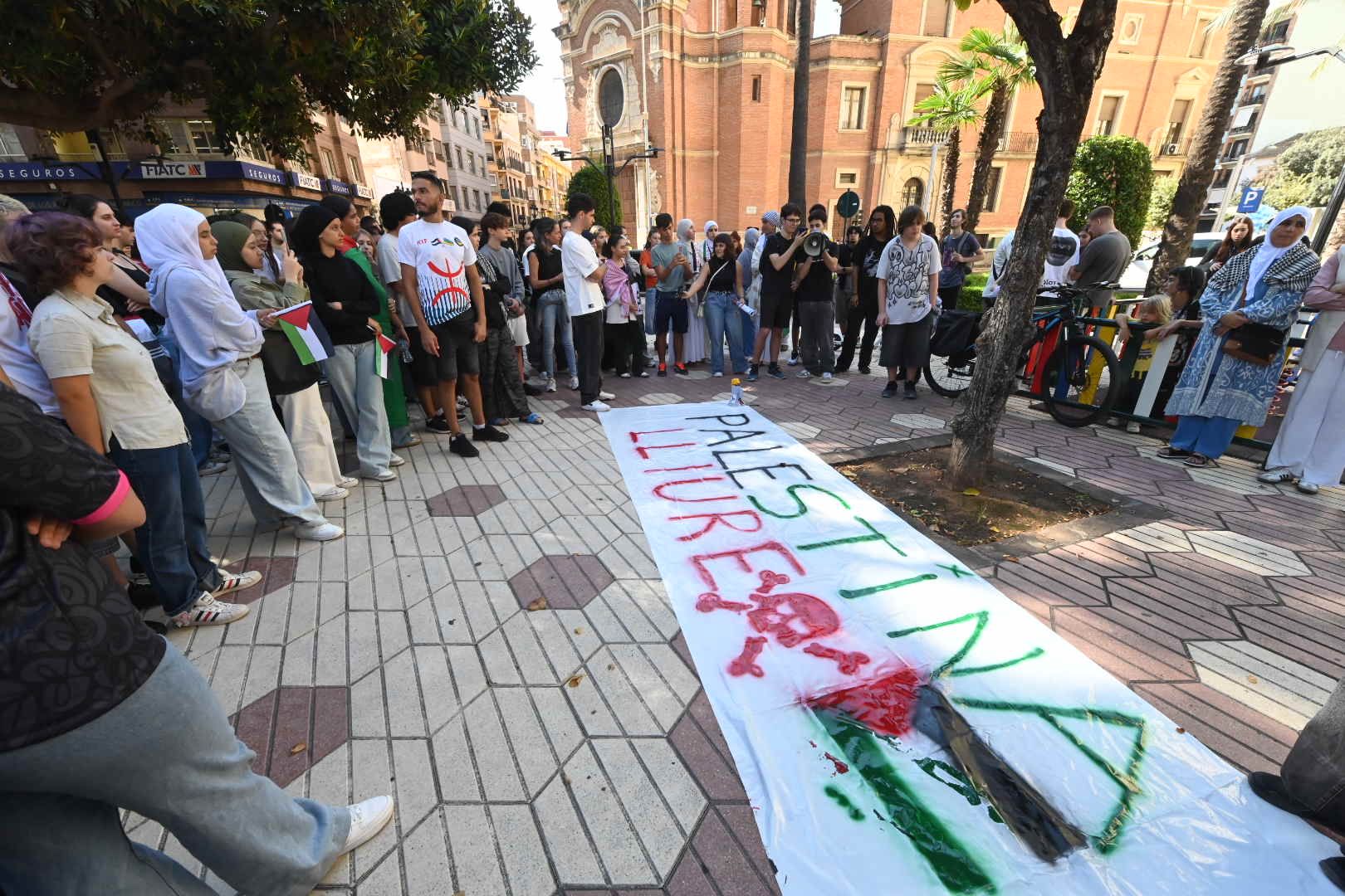 Galería de imágenes: Estudiantes de Castellón en protesta por Palestina